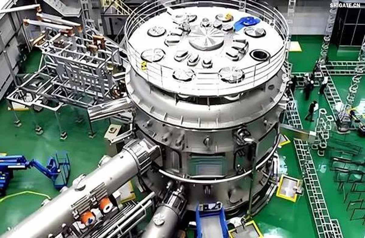 近日，由河鋼集團(tuán)舞鋼公司自主研發(fā)的大厚度達(dá)340mm的特厚核電鋼板，成功應(yīng)用于我國第四代先進(jìn)裂變核能系統(tǒng)——釷基熔鹽實驗堆的關(guān)鍵屏蔽層制造。這標(biāo)志著我國在先進(jìn)核能技術(shù)領(lǐng)域取得又一進(jìn)展，為實現(xiàn)核電技術(shù)自主創(chuàng)新、打破對傳統(tǒng)鈾燃料的依賴邁出了堅實一步。